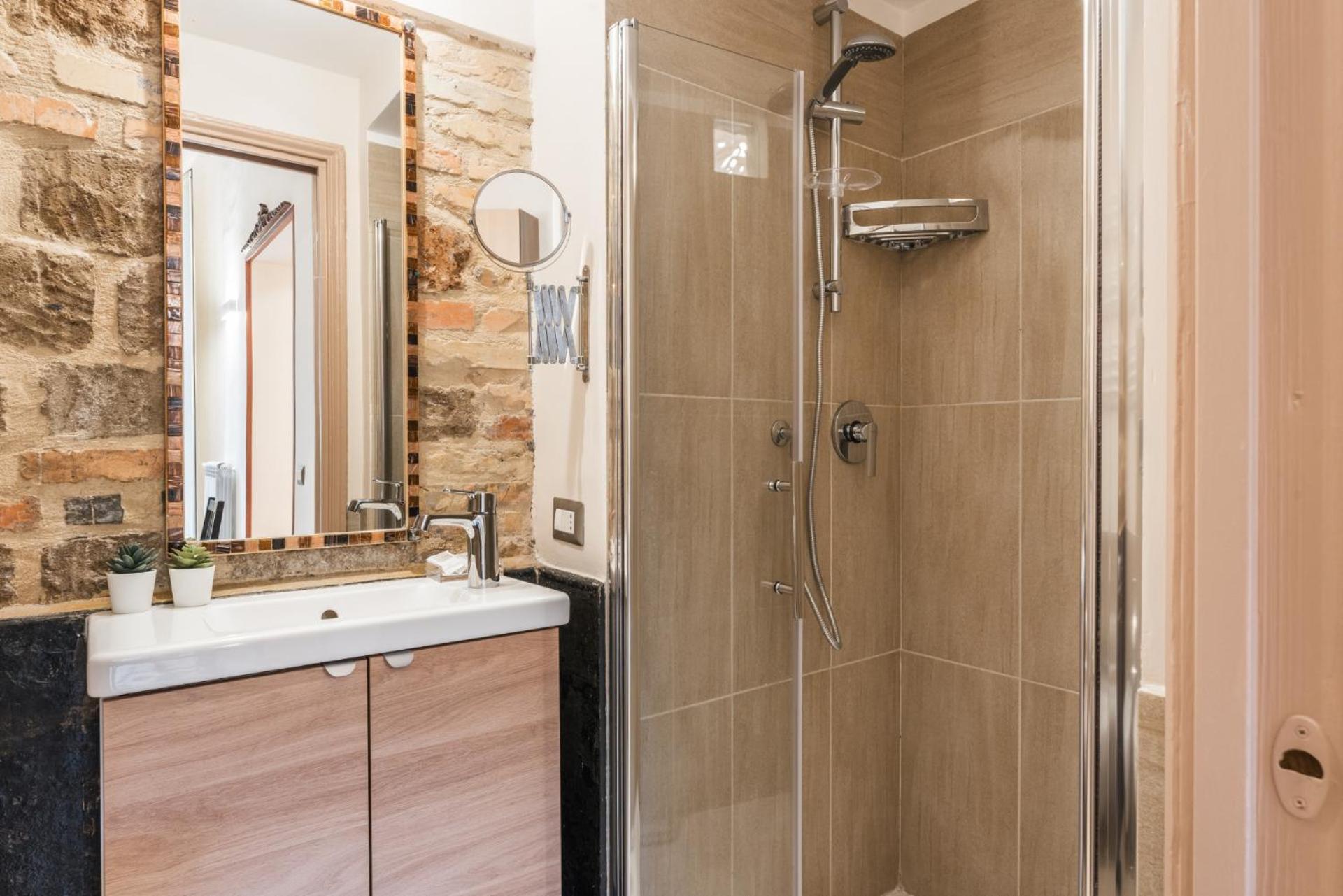 The Best Rent - Two-Bedroom Apartment Near Fori Imperiali Rome Exterior photo